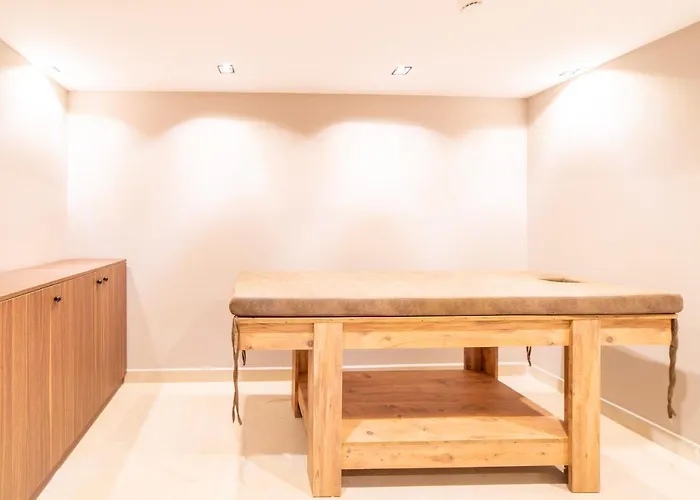 Garden Room Suit Hotel