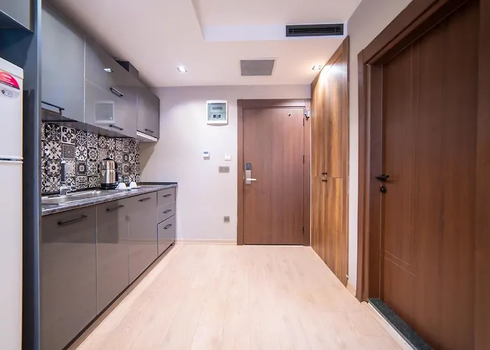 Garden Room Suit Hotel